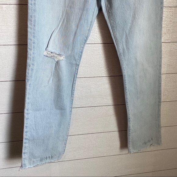 NWT Levi’s 501 Crop Light Wash Jeans - Picture 6 of 8